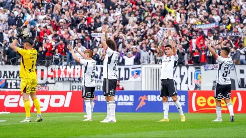 Hinchas de Colo Colo organizan homenaje de apoyo para Wiemberg.