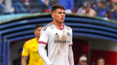 Arturo Vidal se rinde ante Alan Saldivia en Colo Colo.