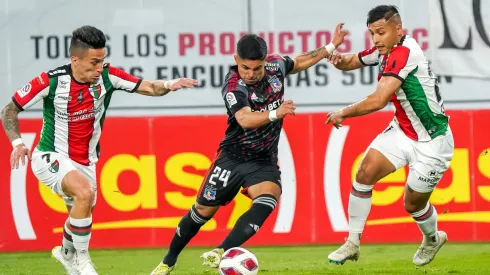 Colo Colo y Palestino se ven las caras en el Estadio Municipal de La Cisterna.