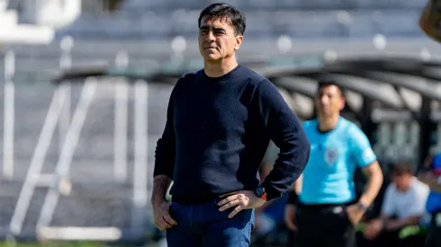 Gustavo Quinteros tendrá bajas ante Magallanes.