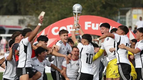 Con invitados de lujo: Colo Colo recibe importante invitación para jugar prestigioso torneo.