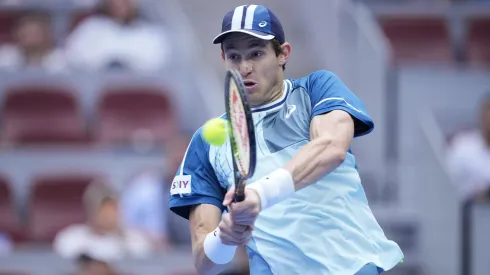 Nicolás Jarry enfrenta a Alexander Bublik.