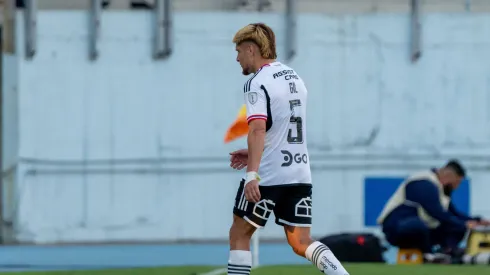 Leonardo Gil se calentó tras ser sustituido en Colo Colo.