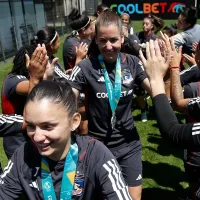 El tremendo recibimiento de Colo Colo a las medallistas en Santiago 2023