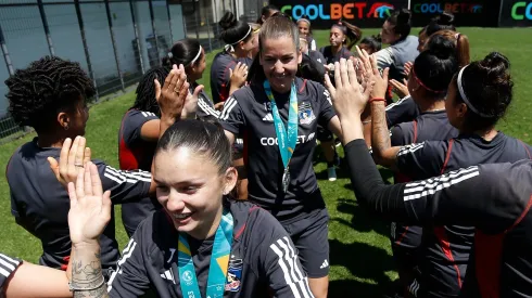 El tremendo recibimiento de Colo Colo a las medallistas en Santiago 2023.