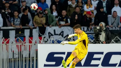 Martín Ballesteros hizo su debut por Colo Colo.