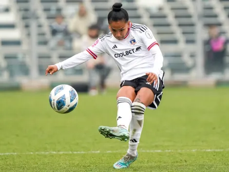 Michelle Olivares obtiene el premio a Mejor Lateral del año