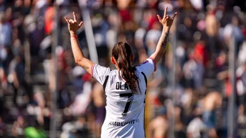 La colocolina Isidora Olave gana el premio a mejor extrema.