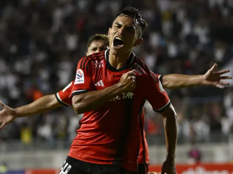 Canteranos albos suben al columpio a Vicente Pizarro tras su celebración vs Magallanes