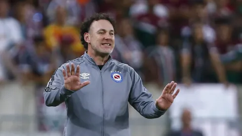 Gabriel Milito le da un portazo a Colo Colo.