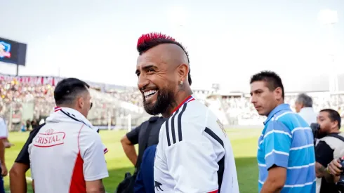 Arturo Vidal postula a su candidato para la banca de Colo Colo.
