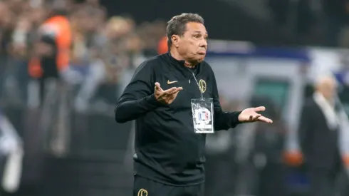 Histórico de Colo Colo comenta opción de Vanderlei Luxemburgo,