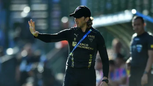 Colo Colo espera por Luis Zubeldía.