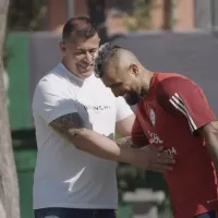 ¿Se acerca a Colo Colo? Jorge Almirón y Daniel Morón se reúnen con Arturo Vidal en Juan Pinto Durán