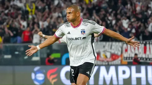Leandro Benegas recibe oferta para dejar Colo Colo.