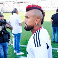 Pese al acuerdo: la insólita exigencia que complica la firma de Arturo Vidal a Colo Colo