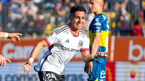 Jordhy Thompson abandonó Chile y partió a Rusia.