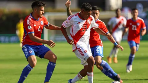 Chile cayó ante Perú en su debut en el Preolímpico.
