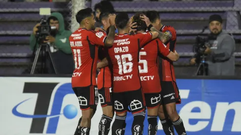 Colo Colo derrotó a Liverpool de Uruguay.