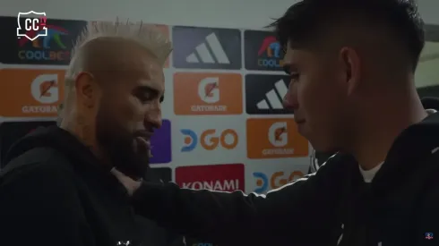 La cariñosa bienvenida de Palacios a Vidal en su regreso a Colo Colo.