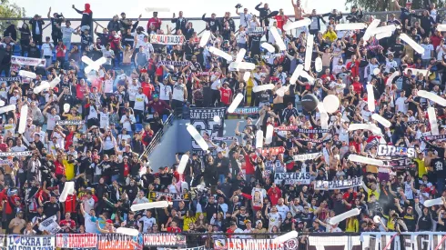 ¿Debutará Vidal? Inicia venta de entradas para amistoso de Colo Colo.