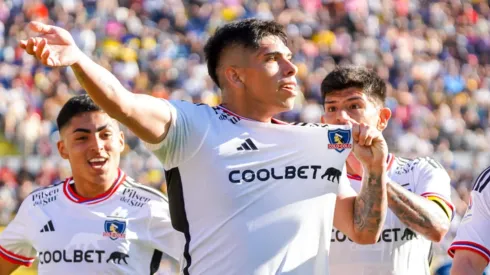 Colo Colo presenta su nueva camiseta para el 2024.