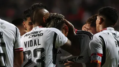 El tremendo consejo de Arturo Vidal a Carlos Palacios ante interés de Boca Juniors.