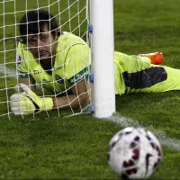 Nicolás Peric “no la pasó bien” y sufre con tridente colocolino en su despedida del fútbol