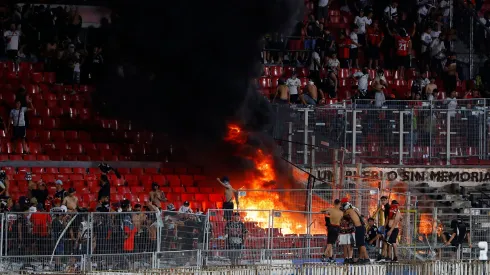 Incidentes suspenden el duelo entre Colo Colo y Huachipato