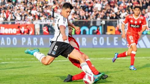 Damián Pizarro viene de anotar siete goles en su primera temporada como titular en Colo Colo
