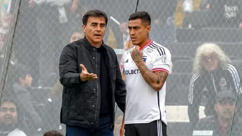 Darío Lezcano vuelve a pegarle con todo a Gustavo Quinteros.