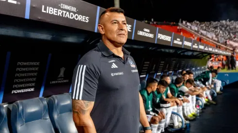 Jorge Almirón adelanta que Colo Colo saldrá con el cuchillo entre los dientes ante Godoy Cruz.