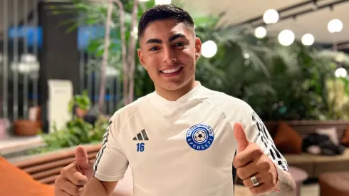 Ex Colo Colo: Jordhy Thompson se estrena en el Orenburg de forma oficial.