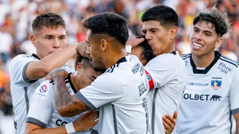 Tabla: Colo Colo suma tres puntos de oro y se enciende en la parte alta.