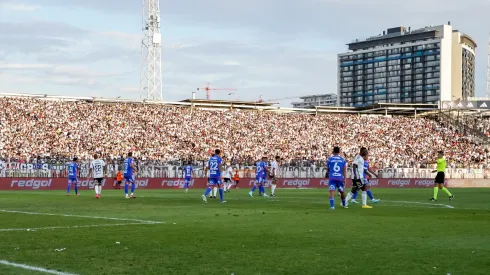 La molestia de Jorge Almirón por el aforo del Superclásico.