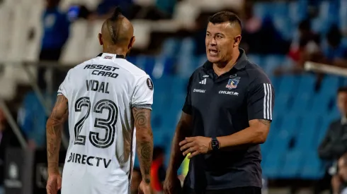 Vidal se sacrifica para llegar a los partidos de Colo Colo.