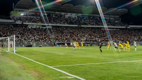 Los plazos para que la cancha de Colo Colo esté en óptimas condiciones.