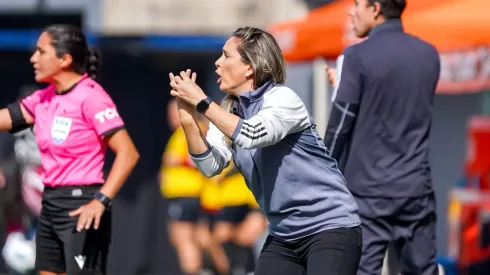 Tatiele Silveira motivó a sus jugadoras con potente arenga.