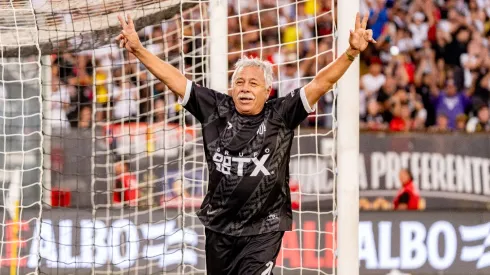 La gran emoción de Carlos Caszely por el cariño de Colo Colo.