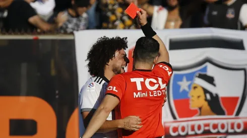 Duro informe arbitral complica a Maximiliano Falcón tras su expulsión en Colo Colo.