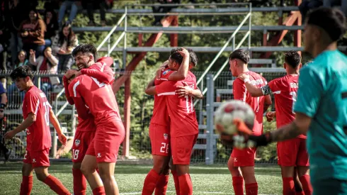 Viralizada celebración de Colegio Quillón para medirse con Colo Colo.