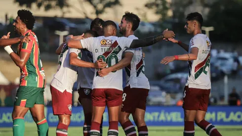 Fluminense gana y espera un partido más antes de enfrentar a Colo Colo.