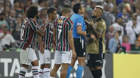 Conmebol confirma árbitros para duelo de Colo Colo vs Fluminense.