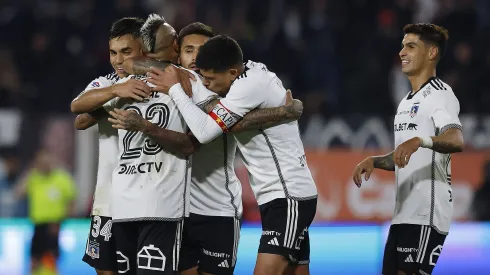 Los cambios que presenta Almirón en la nueva formación de Colo Colo.