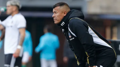 Jorge Almirón se juega cosas importantes con Colo Colo. | Imagen: Photosport.