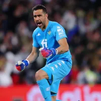 ¿Vuelve a Colo Colo? Claudio Bravo anuncia su salida del Betis