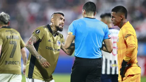 Vidal le saca canas a periodista peruana con Colo Colo: “Es insoportable…”.