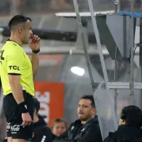 Daniel Morón no esconde su molestia con el árbitro del duelo entre Colo Colo vs Palestino