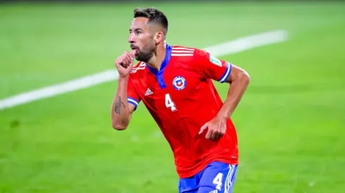 Mauricio Isla toma fuerza para llegar a Colo Colo.