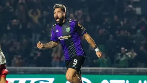 ¿Refuerzo? Colo Colo tendrá competencia para fichar a Milton Giménez.